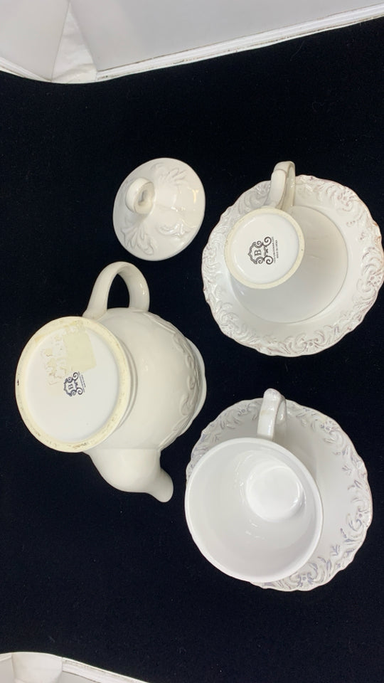 TEAPOT + 2 CUPS & SAUCERS WHITE/GRAY CERAMIC SCALLOPED RAISED PATTERN.