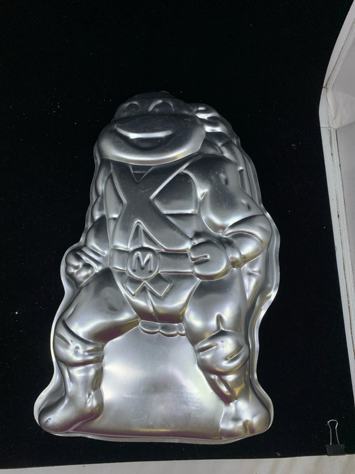 TMNT WILTON CAKE PAN.
