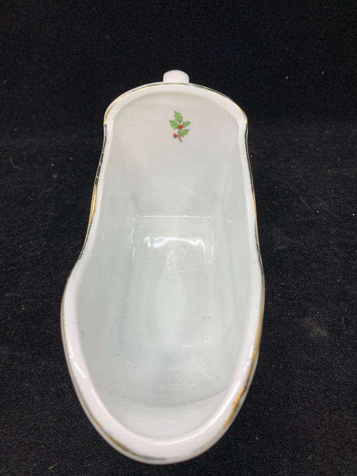WHITE SLED GRAVY BOAT CHRISTMAS TREE.