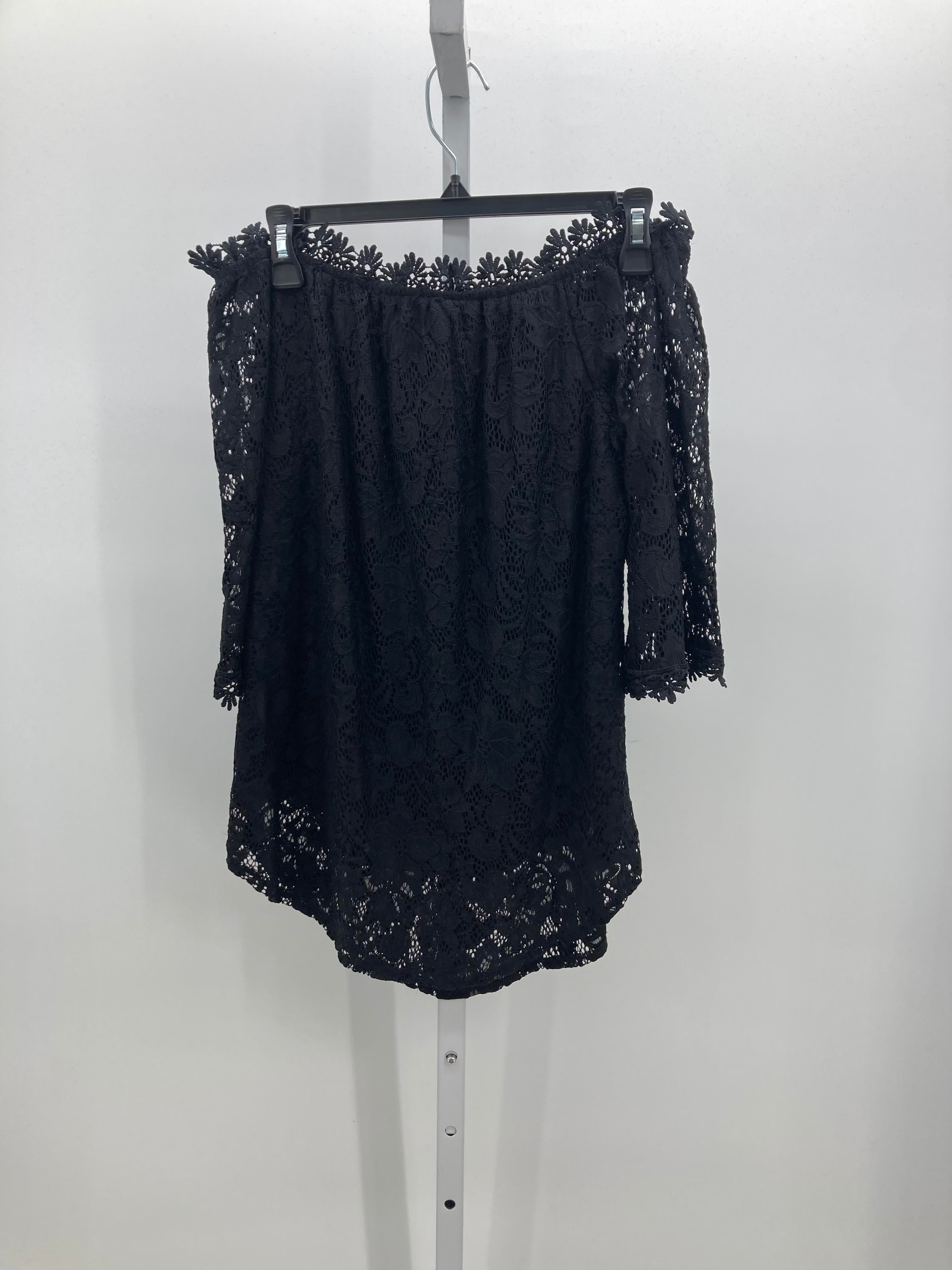 Size Small Misses 3/4 Sleeve Shirt