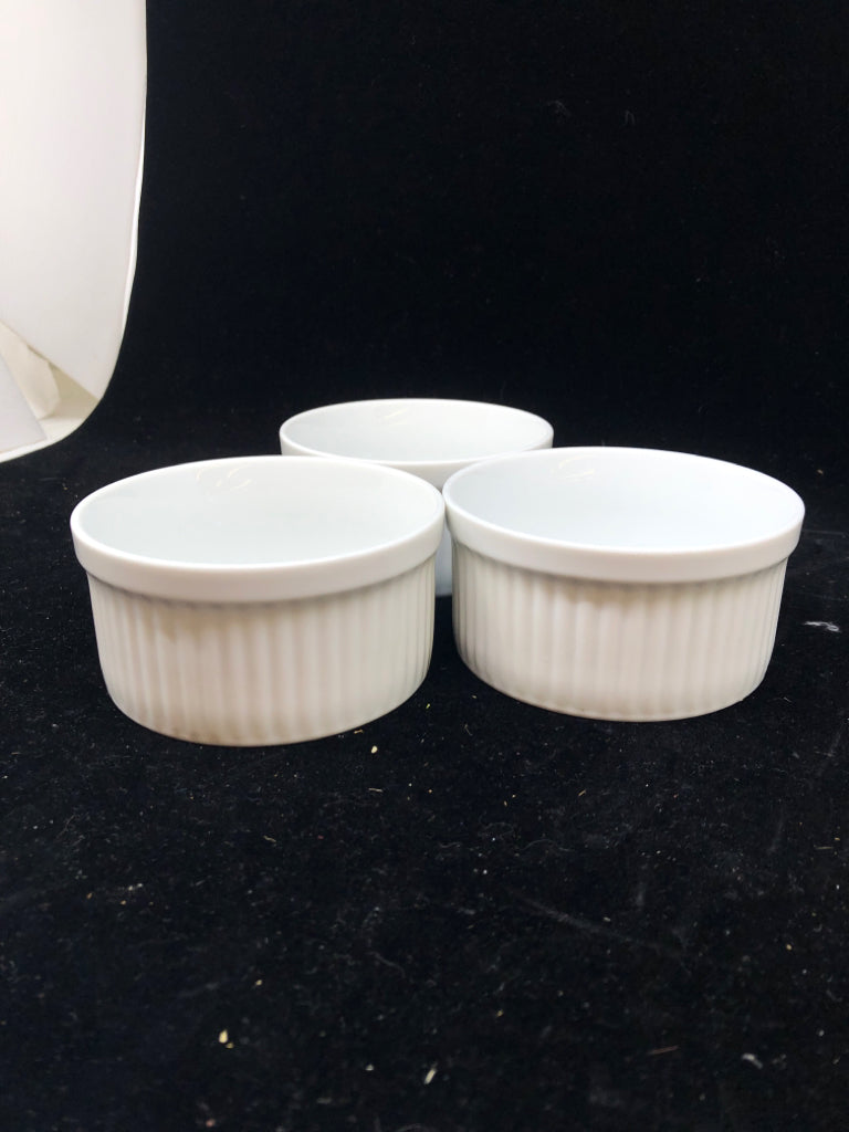3 WHITE SMALL BAKING DISHES.