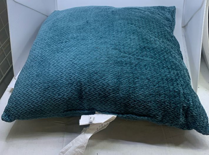 TEAL SQUARE PILLOW.