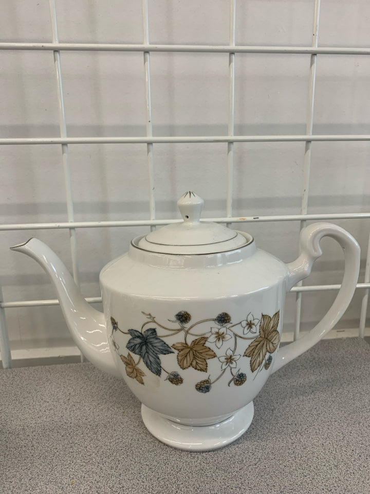 13PC BLUE/ORANGE LEAF TEA SET SRVC FOR 6.