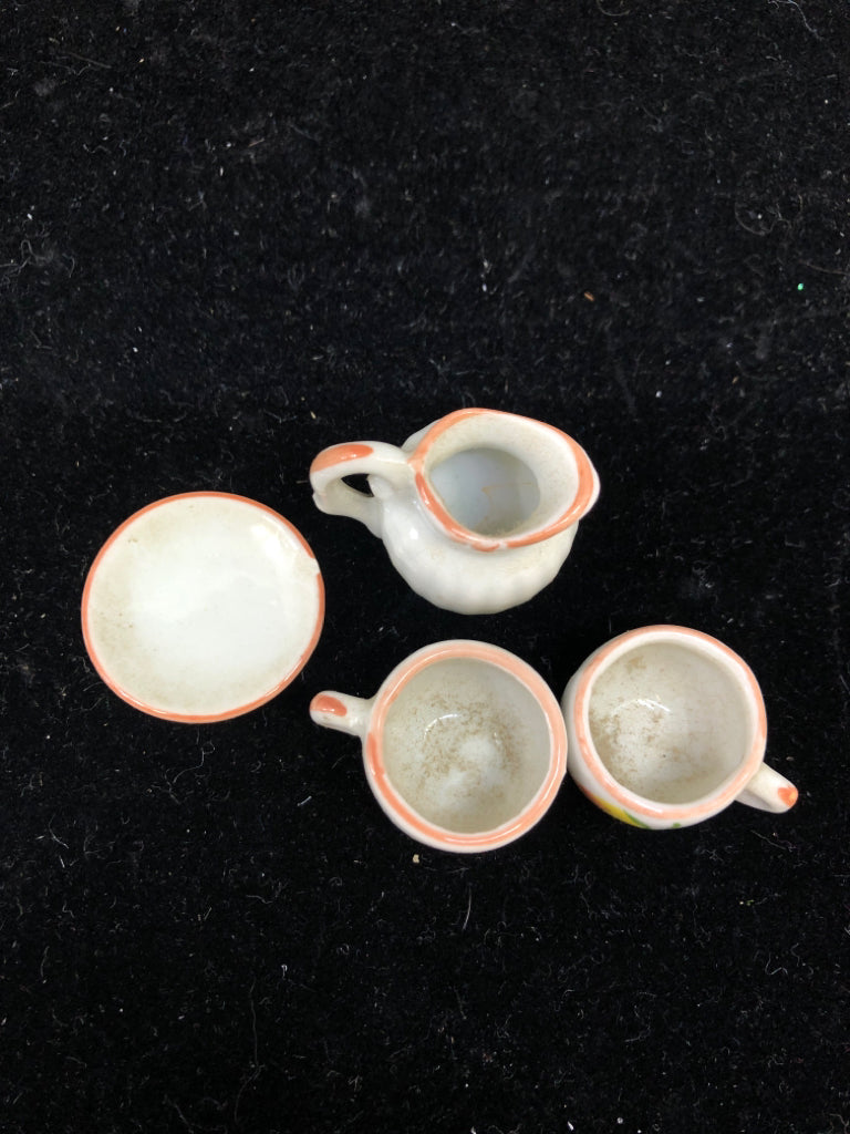 STRAWBERRY MINI TEA SET.