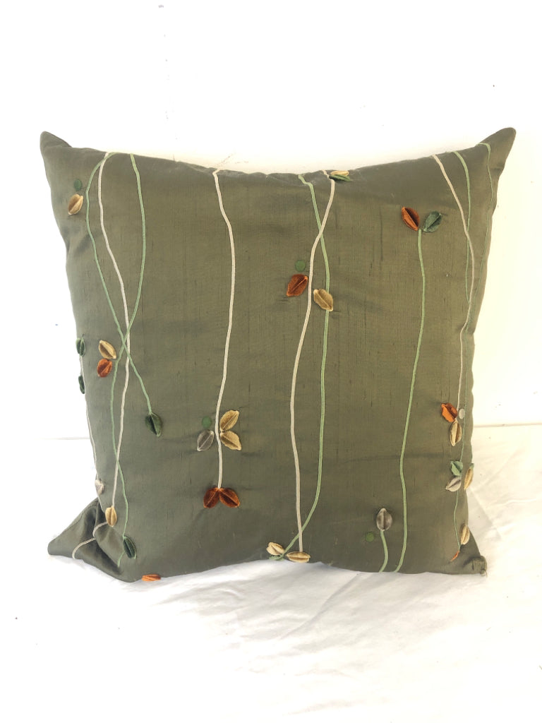 GREEN VINE PATTERN PILLOW.