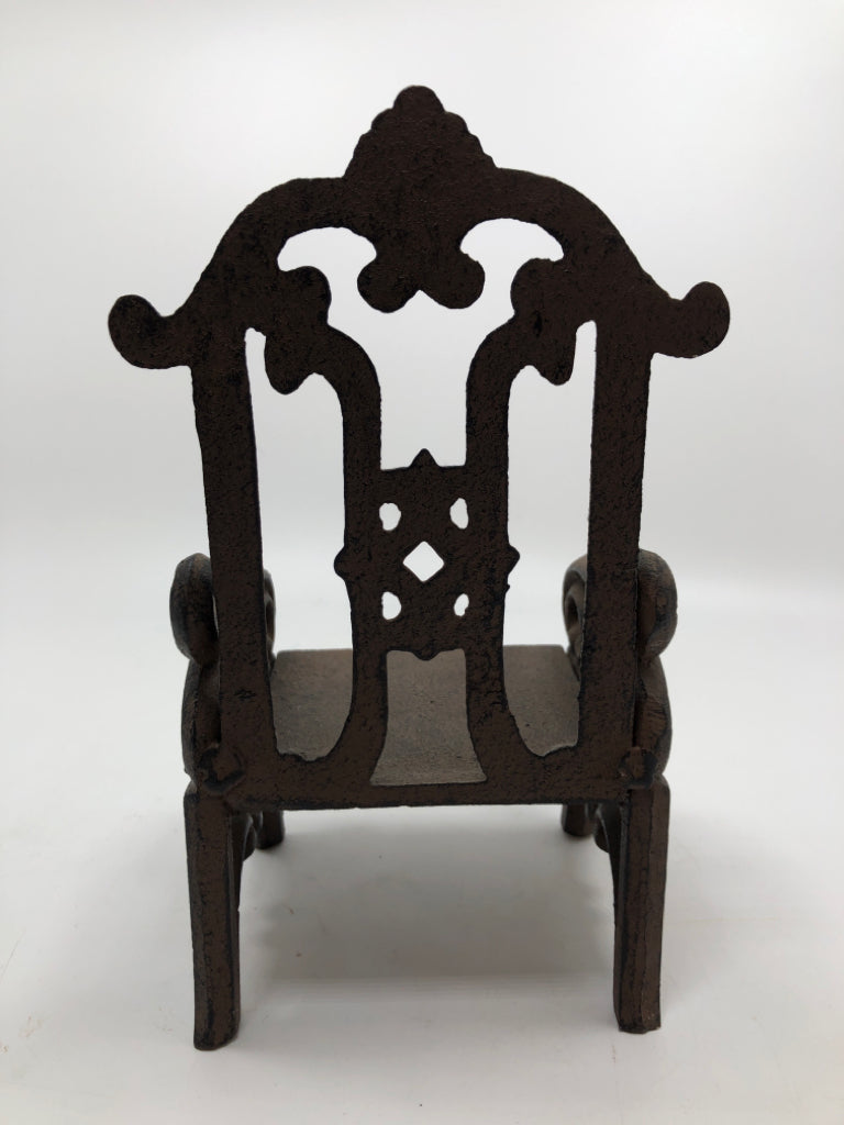 BROWN METAL CHAIR DECOR.
