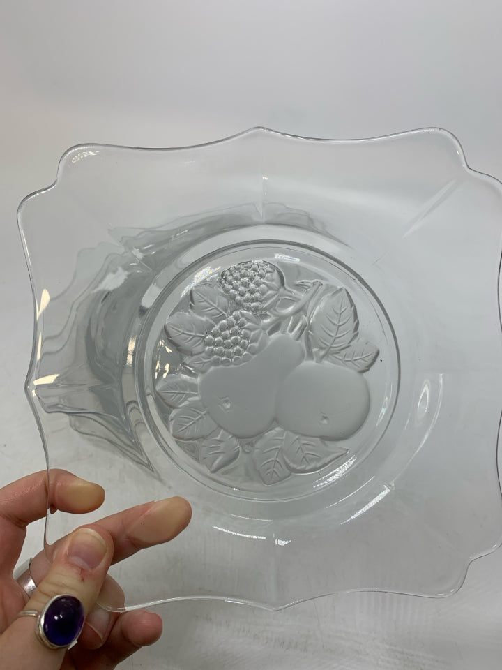6 GLASS SQUARE SALAD PLATES W/ FROSTED ASSORTED FRUIT.