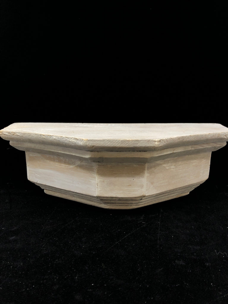 SM HANGING DISTRESSED BLOCK SHELF.