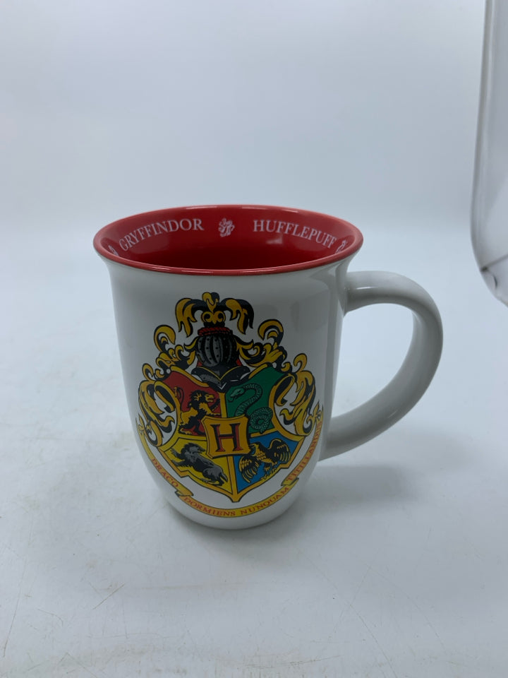 HARRY POTTER CREST HOUSES CERAMIC MUG.