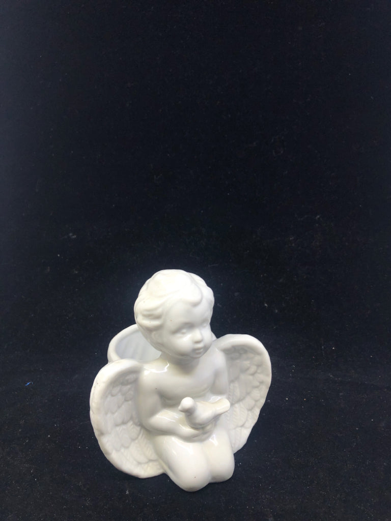 WHITE CHERUB SMALL PLANTER.