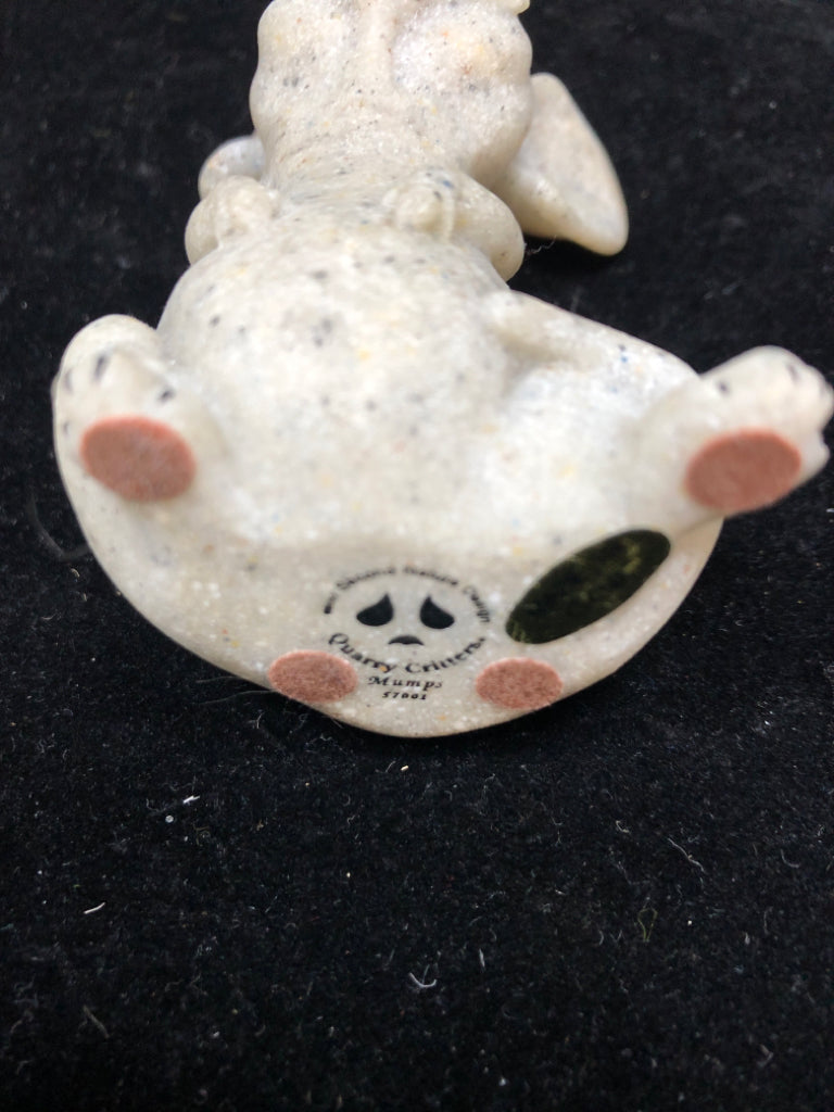 "MUMPS" MOUSE FIGURINE - QUARRY CRITTERS.