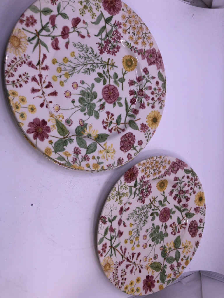 4 FLORAL ROYAL STAFFORD DINNER PLATES.
