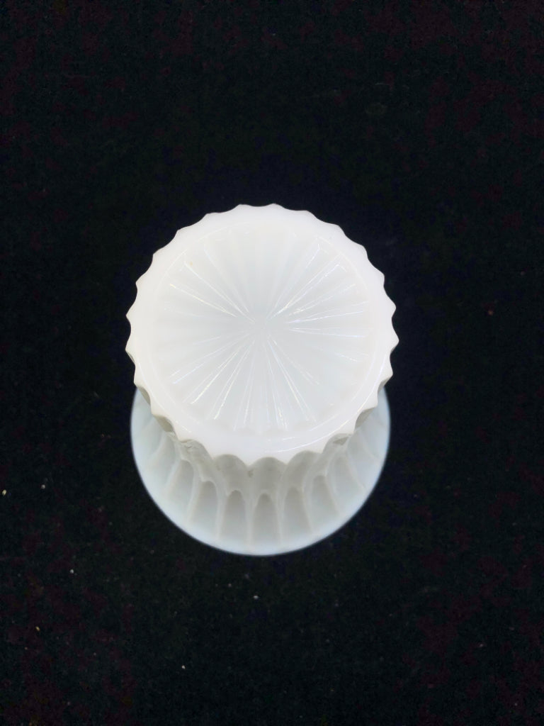 VTG RIBBED MILK GLASS FLARED VASE.