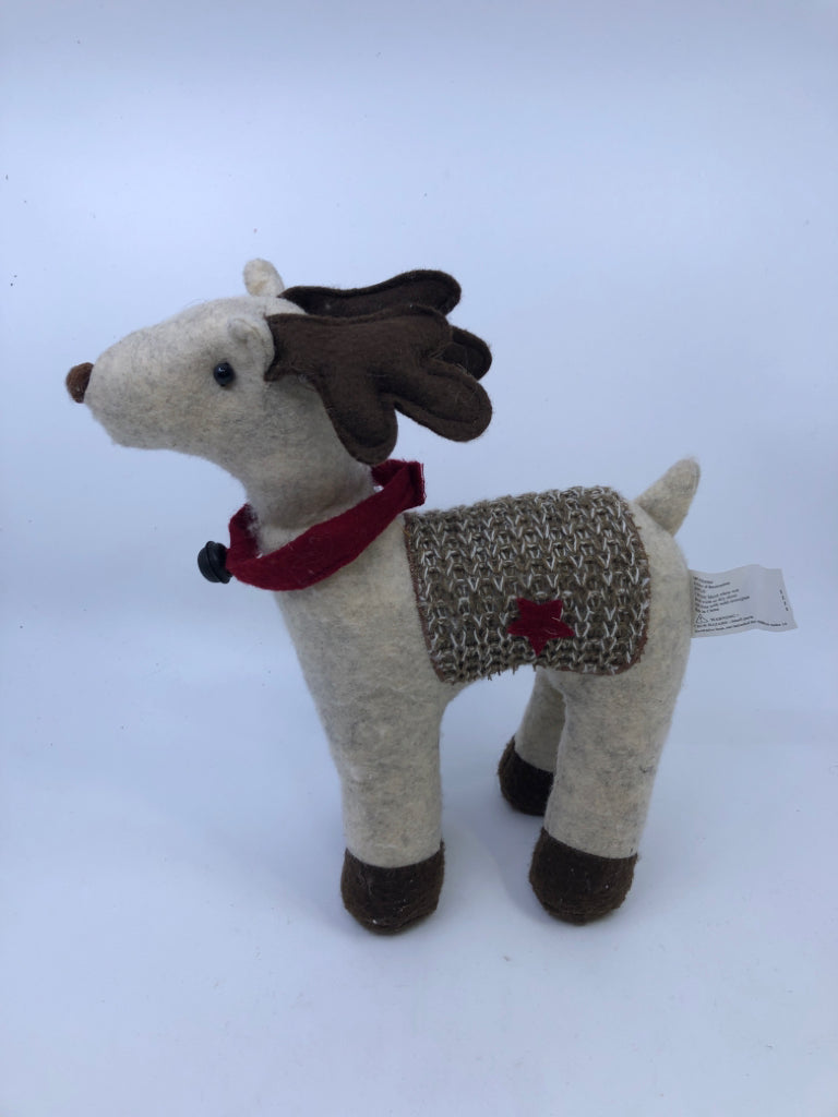 PLUSH CHRISTMAS REINDEER W BELL.