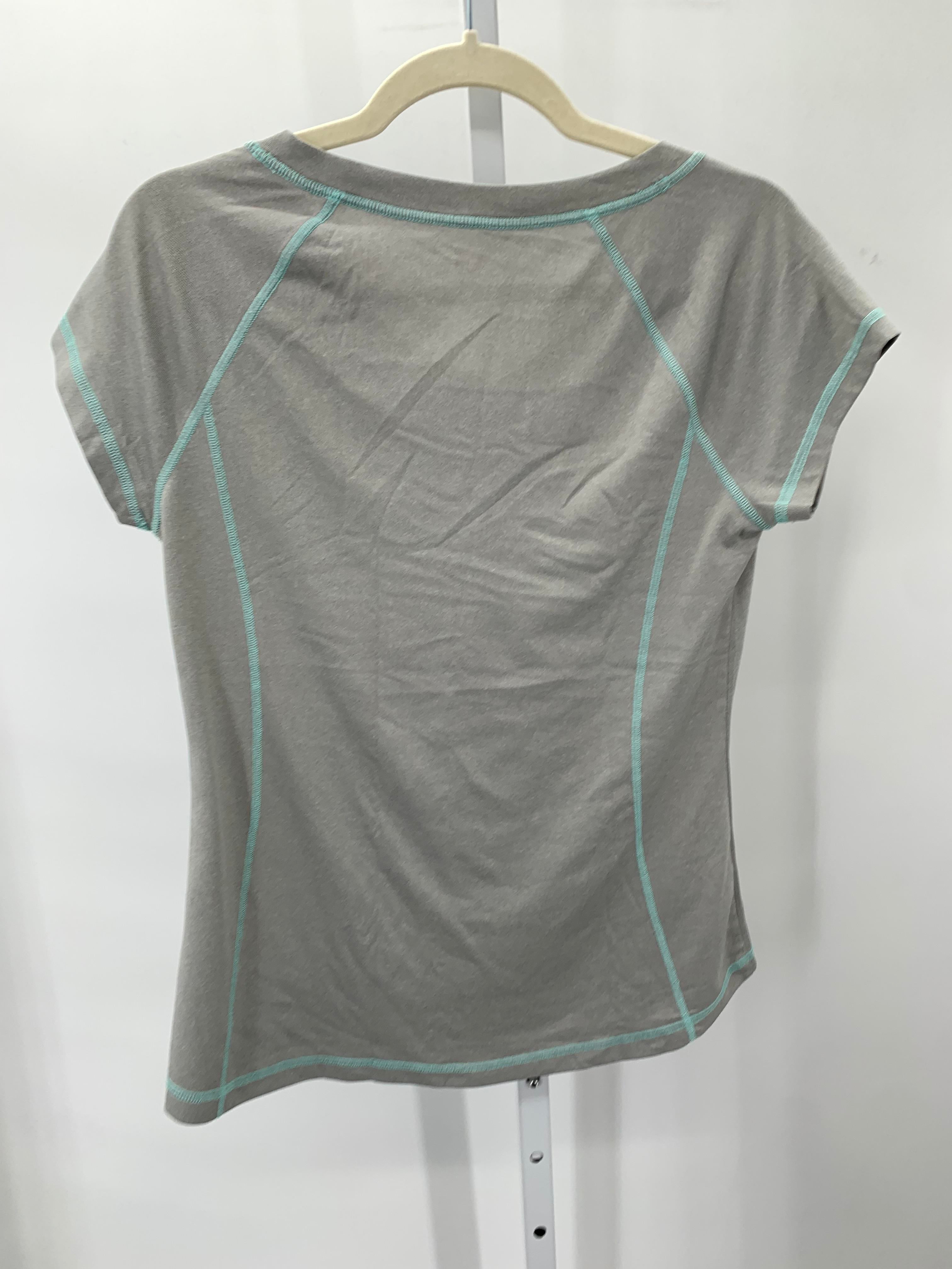 Everlast Size Medium Misses Short Sleeve Shirt