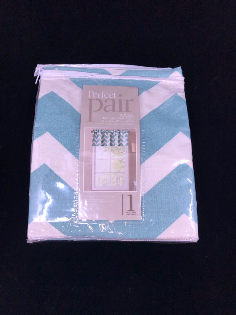 NIP TEAL/WHITE WINDOW VALANCE.