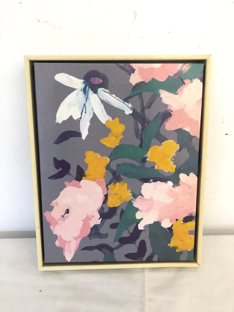 FLORAL CANVAS IN WOOD FRAME WALL ART.