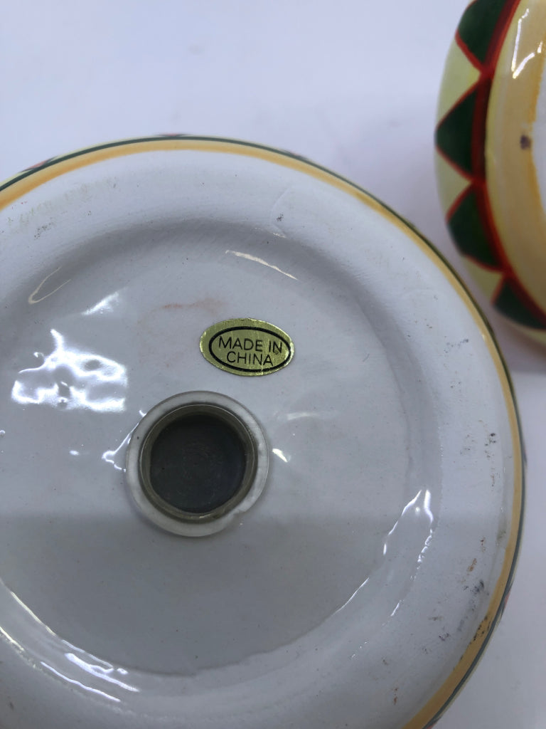 CERAMIC SOMBRERO S/P SHAKERS.