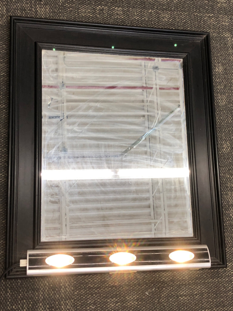 BLACK FRAME LIGHT UP MIRROR.