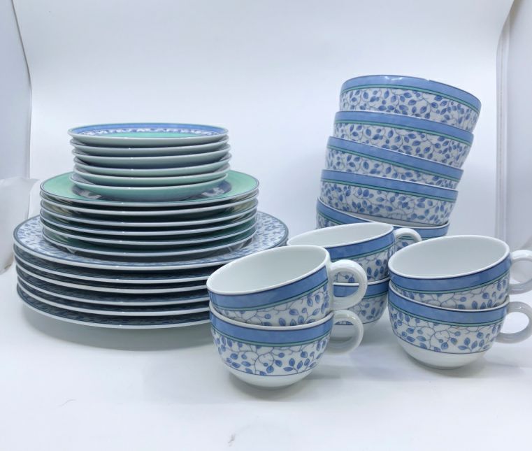 30pc MIKASA SUSANNE DISH SET- SVC 6.