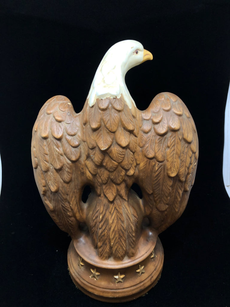 VTG AMERICANA EAGLE FIGURE.