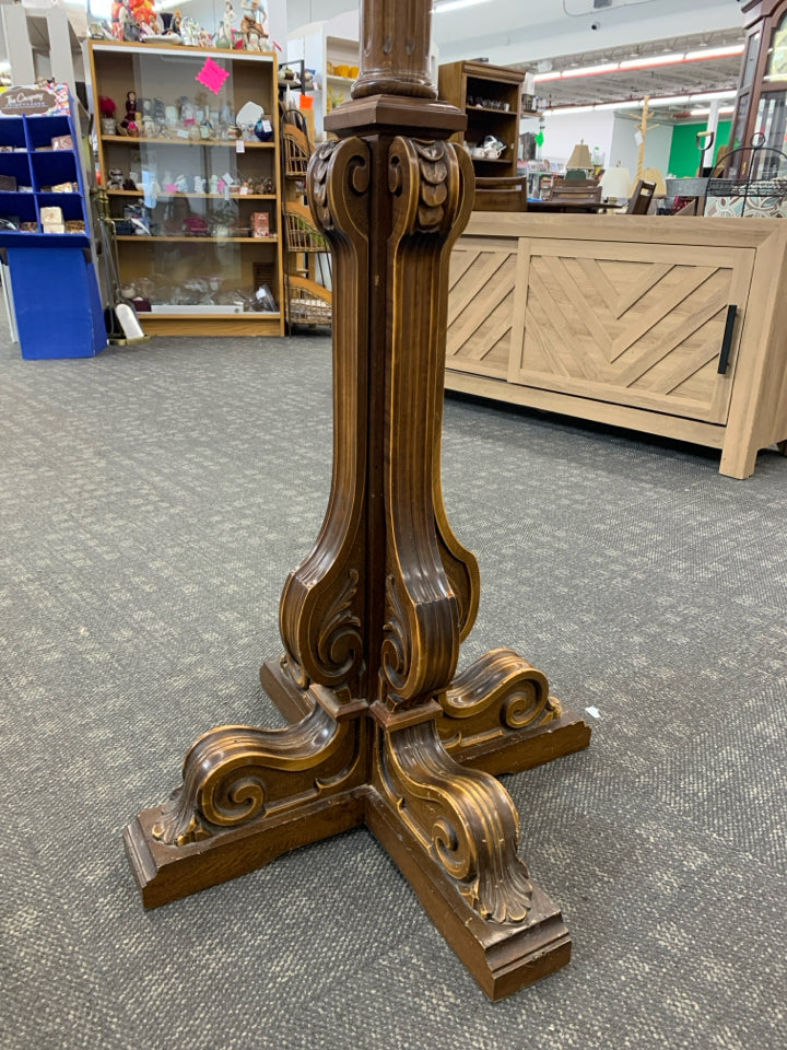 VTG ORNATE CARVED WOOD COAT RACK/HALL TREE.