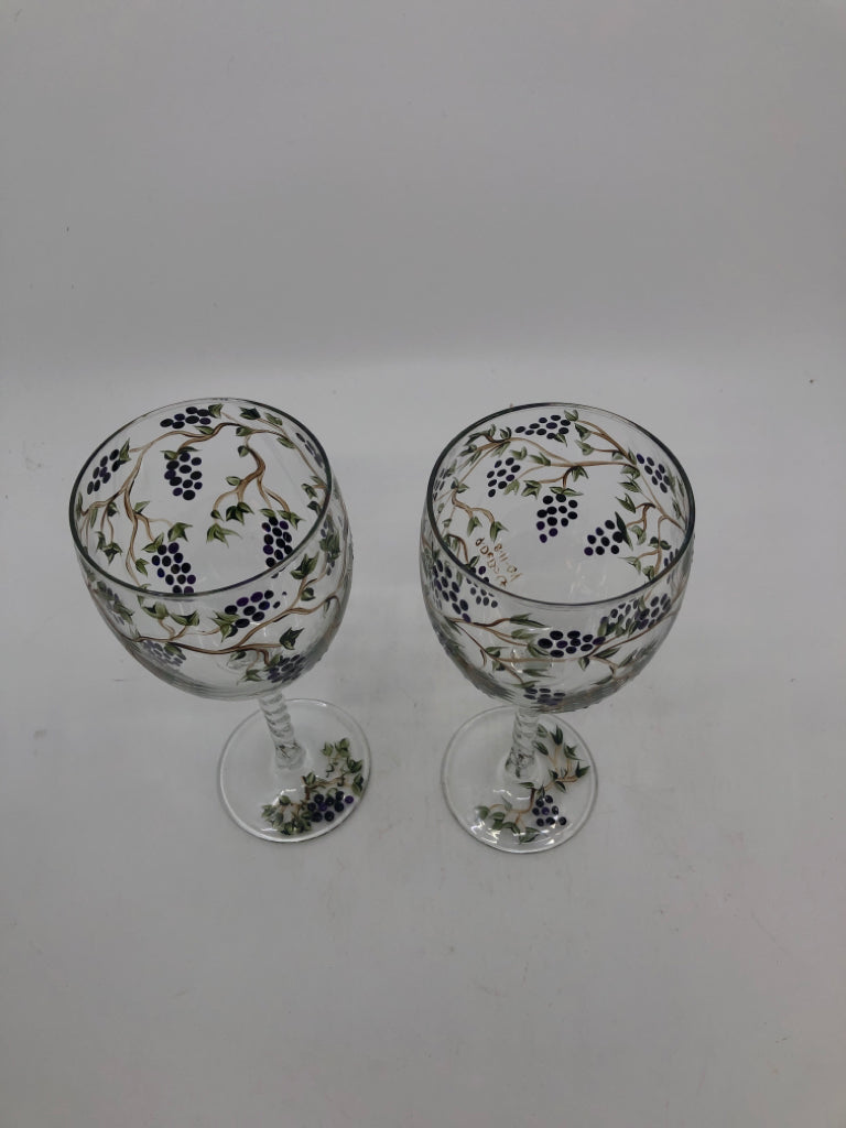 2 GRAPE PAINTED WINE GLASSES.