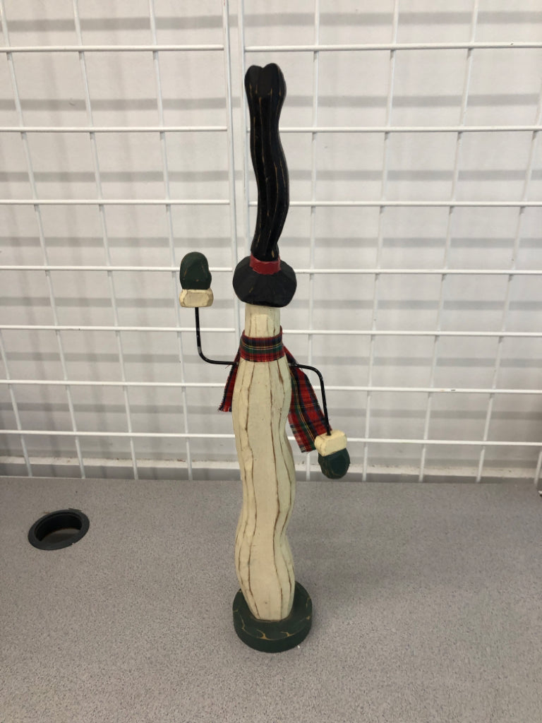 LONG WOODEN PRIMITIVE SNOWMAN.