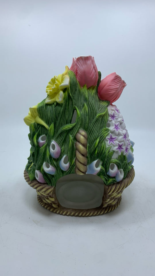 PARTYLITE TULIP/DAFFODIL IN BASKET TEA LIGHT HOLDER.