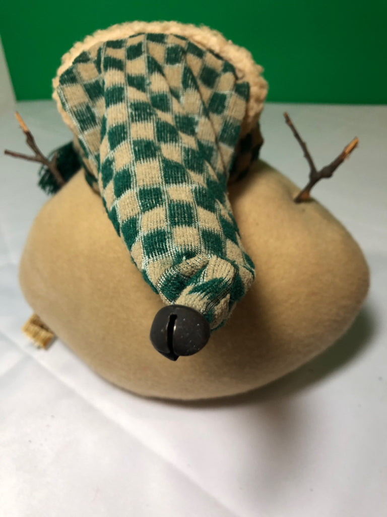 TAN PRIMITIVE SNOWMAN IN CHECKERED SCARF.