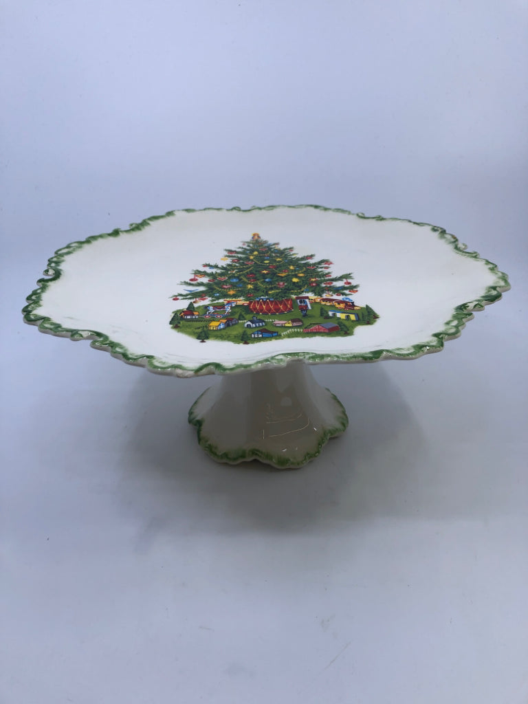 CAKE PLATTER W CHRISTMAS TREE AND VILLAGE UNDERNEATH, GREEN EDGES.