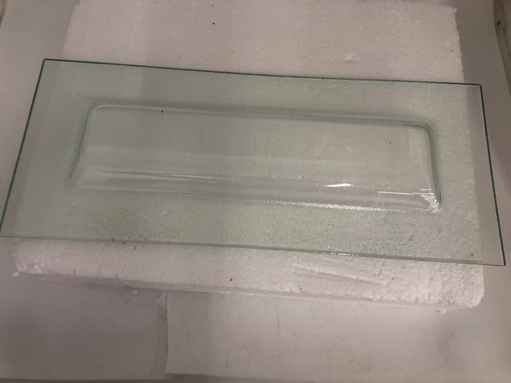 2PC GLASS SERVER IN BLACK METAL STAND.