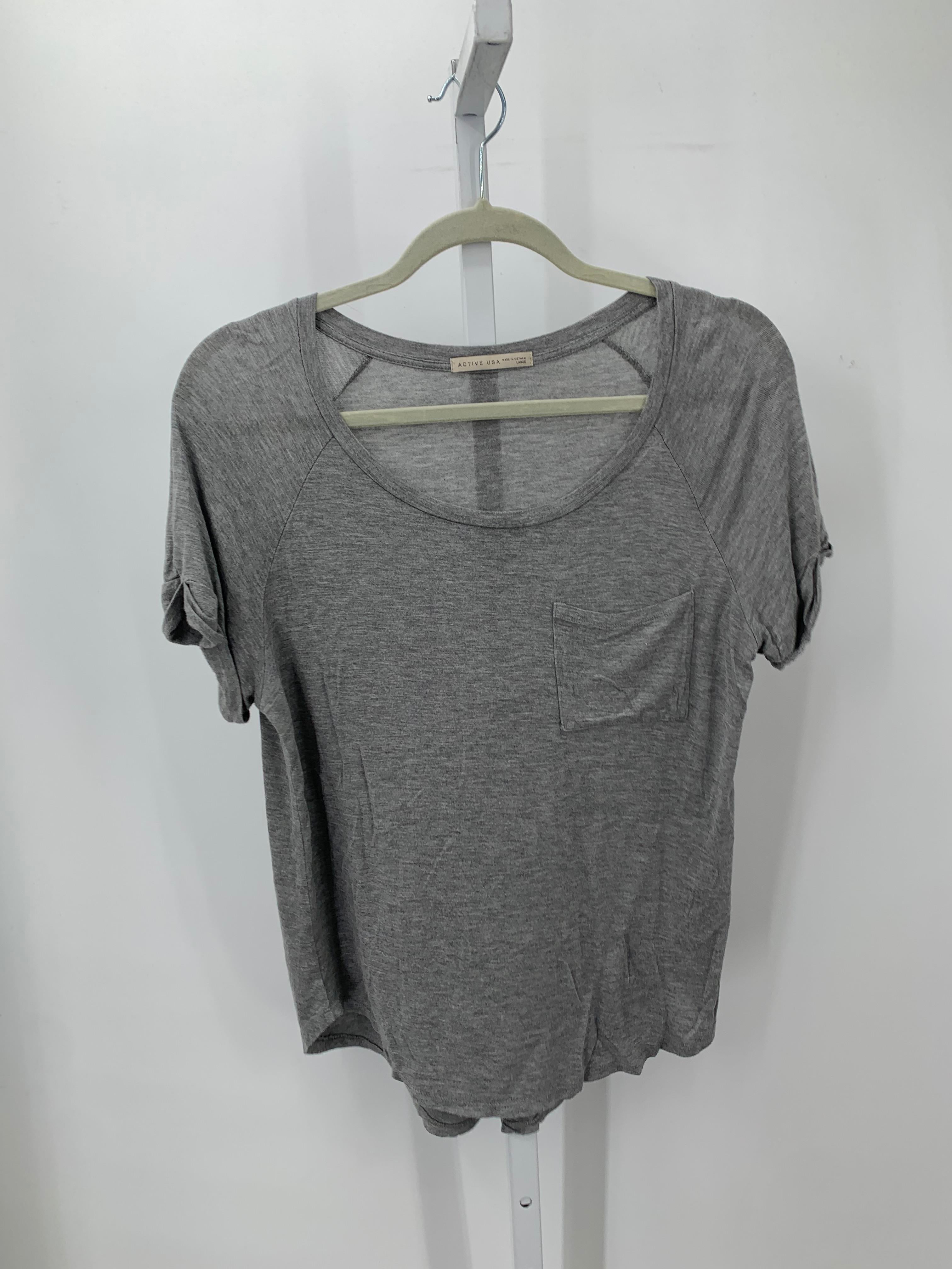 Size Large Juniors Short Sleeve Shirt