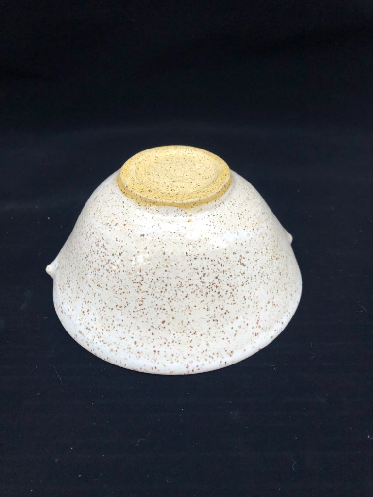 SMALL CREAM POTTERY BOWL W DOUBLE SPOUTS.