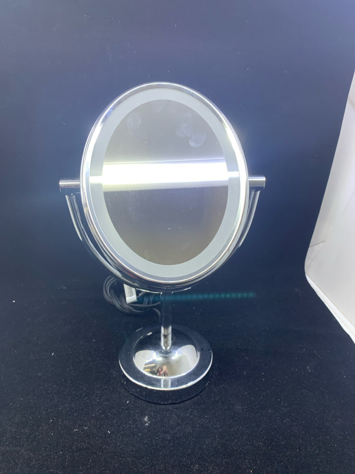 LIGHT UP SILVER MIRROR.