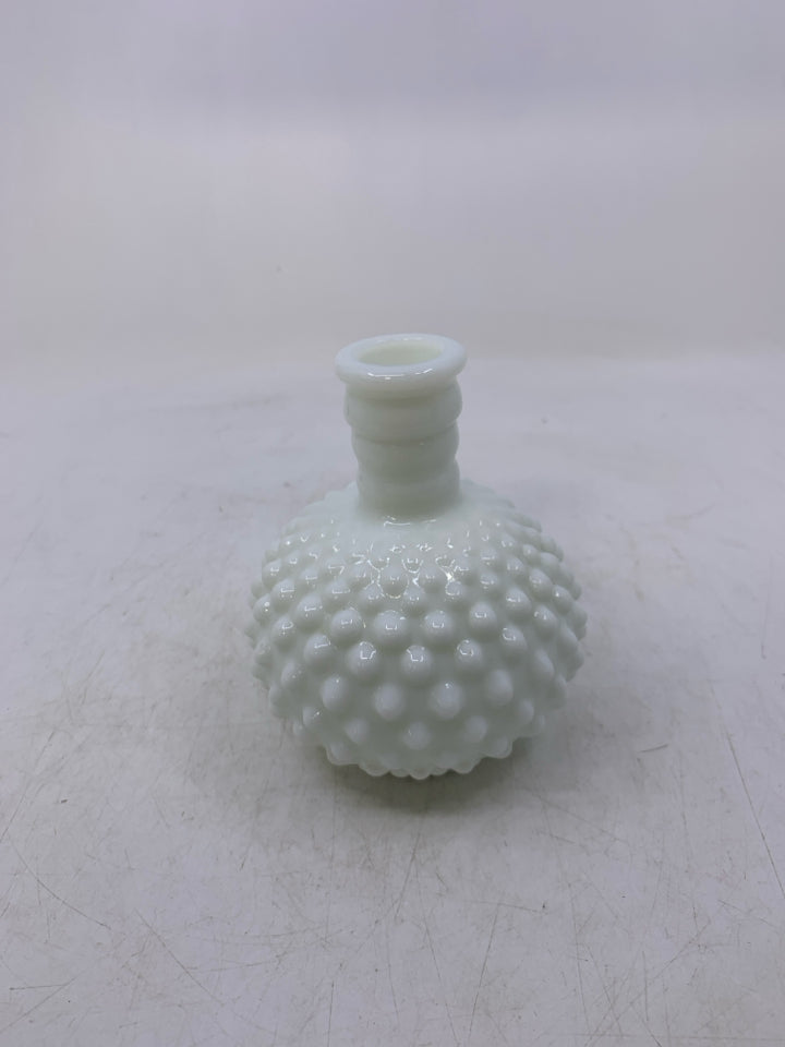 VTG HOBNAIL ROUND BUD VASE.