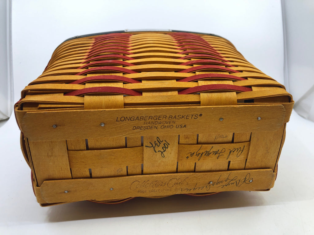 2001 WHISTLE-STOP COLLECTOR'S CLUB, LINER, PROTECTOR- FAMILY SIGNED.