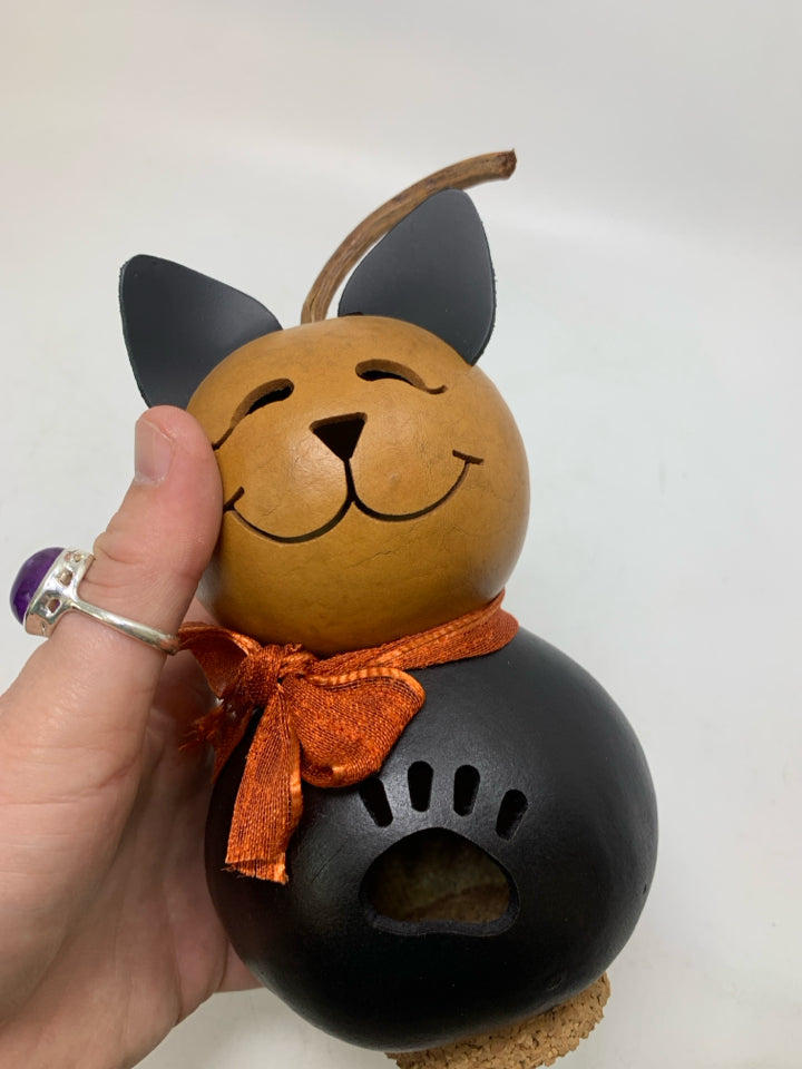 MEADOWBROOKE GOURDS HAND PAINTED COLE THE CAT SILHOUETTE GOURD ART FIGURE.
