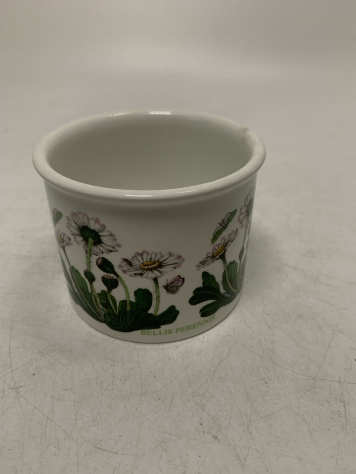 VTG SMALL DAISY BOWL.