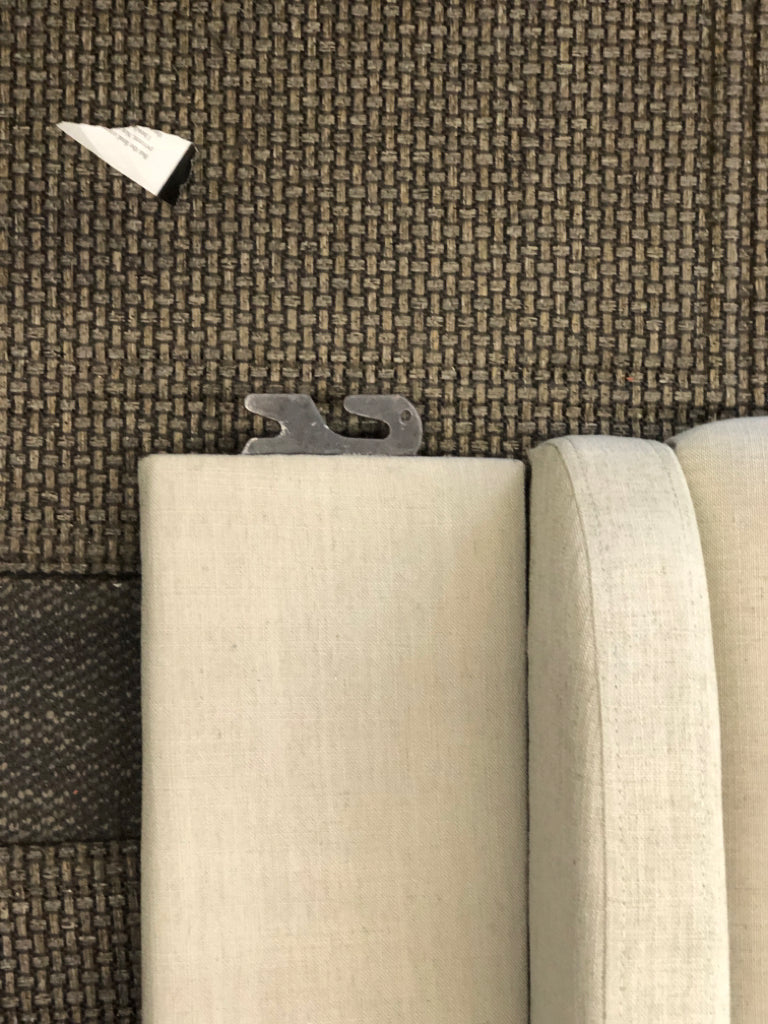 LIGHT GREY TUFTED FABRIC BED FRAME SAFAVIEH.