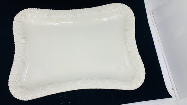 WHITE TEXTURED ITALY SERVING PLATTER.