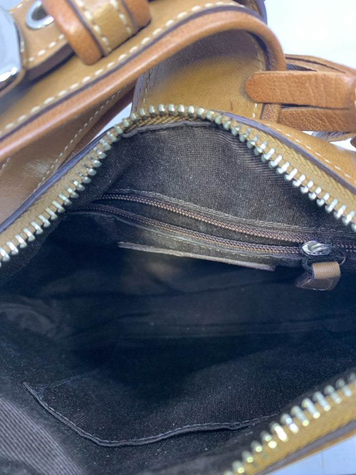 Vintage Coach Hampton 7462 Leather Shoulder Bag