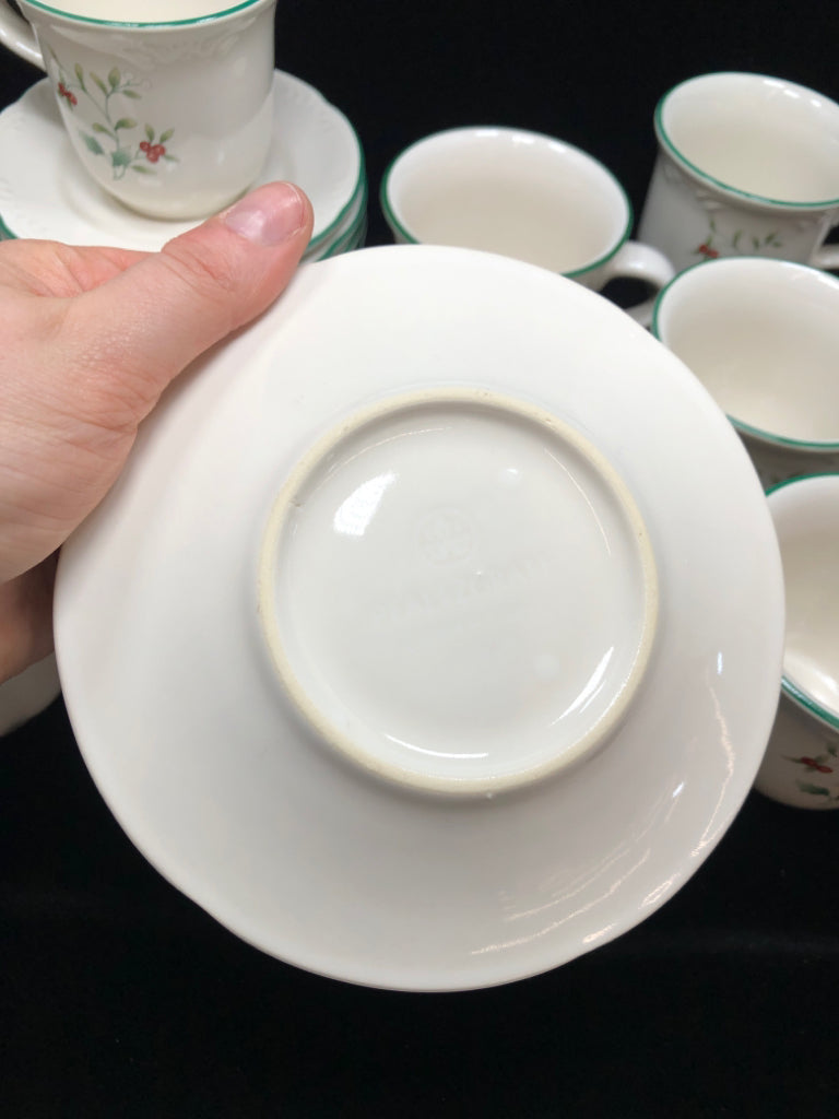 34PC HOLLY PATTERN DISH SET - PFALTZGRAFF SERV FOR 8.