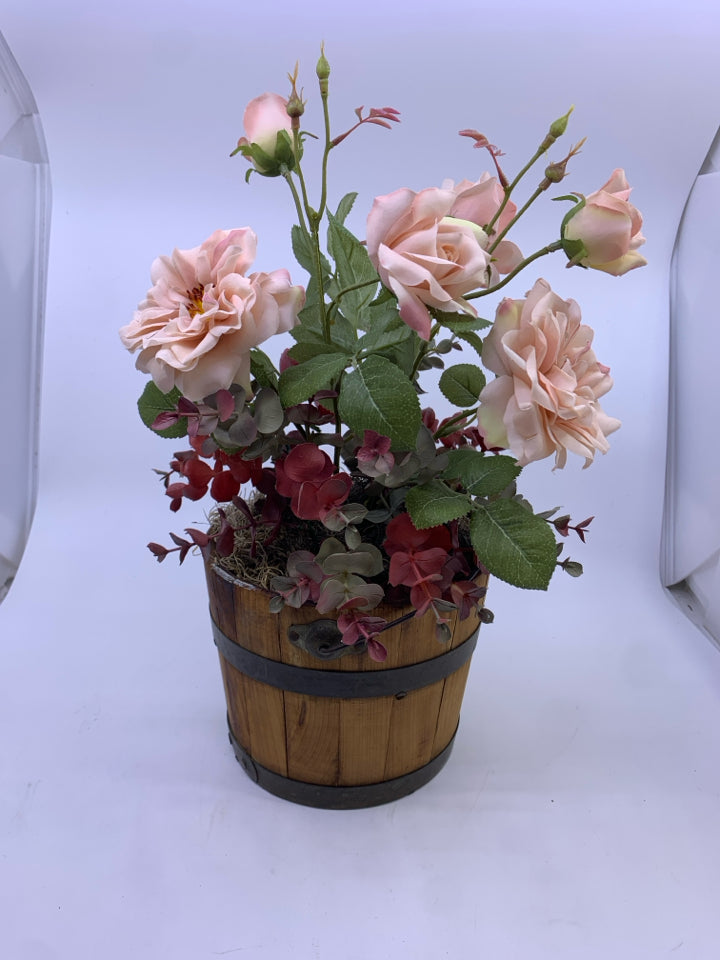 WOODEN BUCKET PINK ROSE FLORAL DECOR.