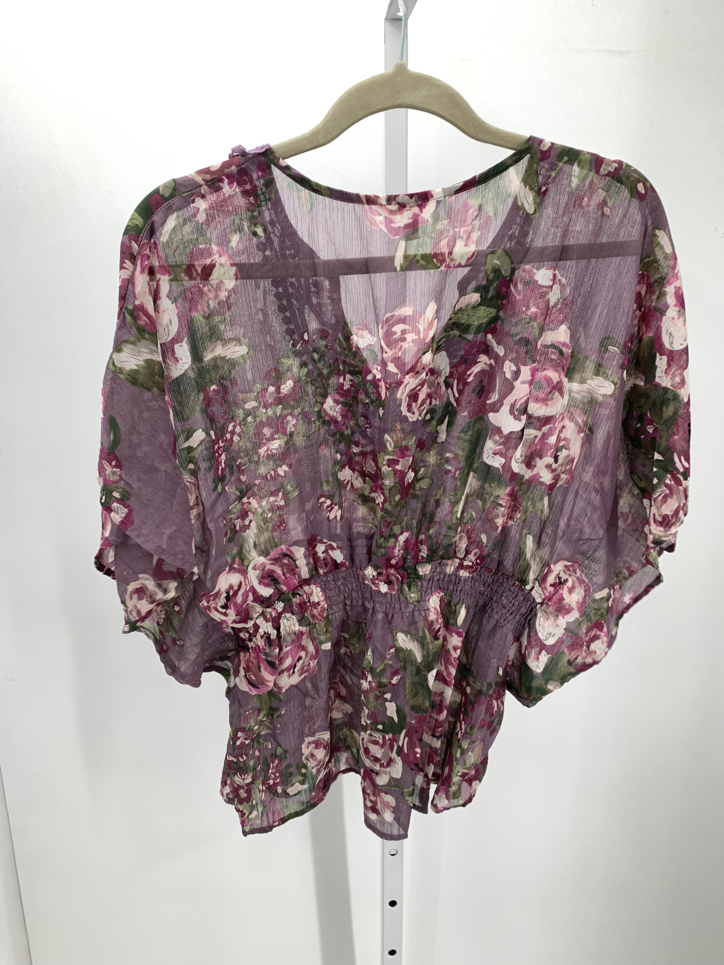 Candies Size Medium Juniors Short Sleeve Shirt