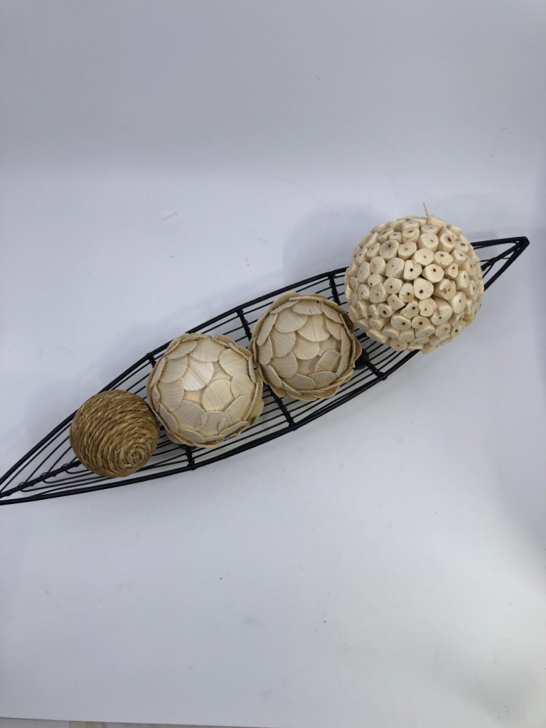 FOOTED OVAL METAL BASKET W/ BALL FILLER.