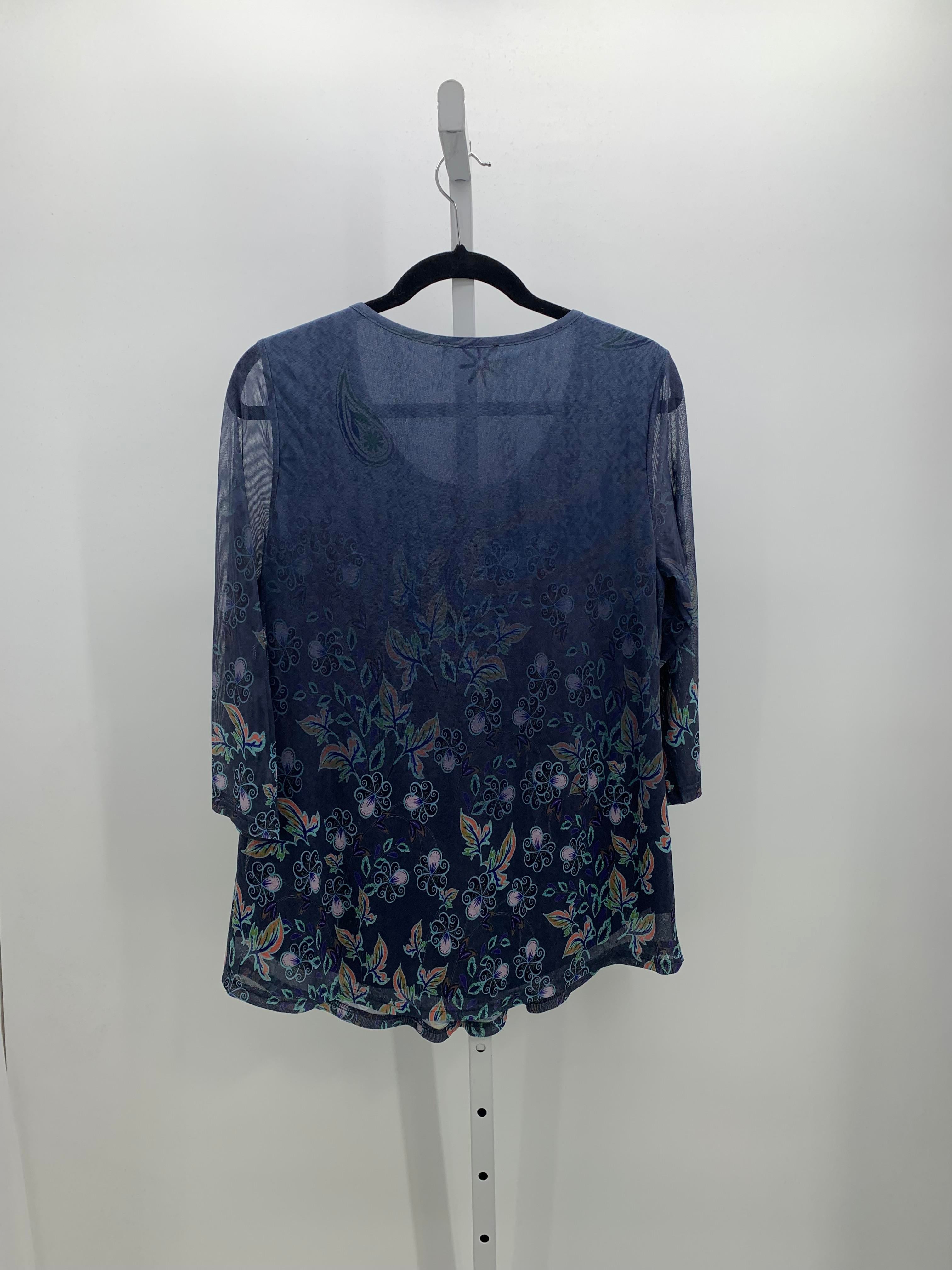 Size Medium Misses 3/4 Sleeve Shirt