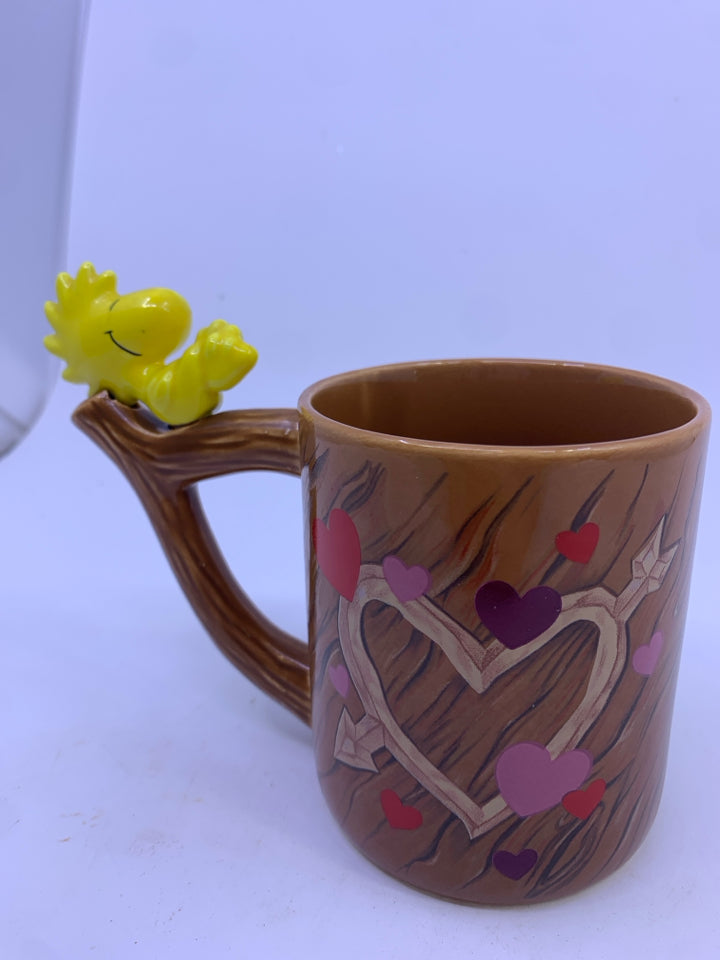 WOOD HEART WOODSTOCK MUG.