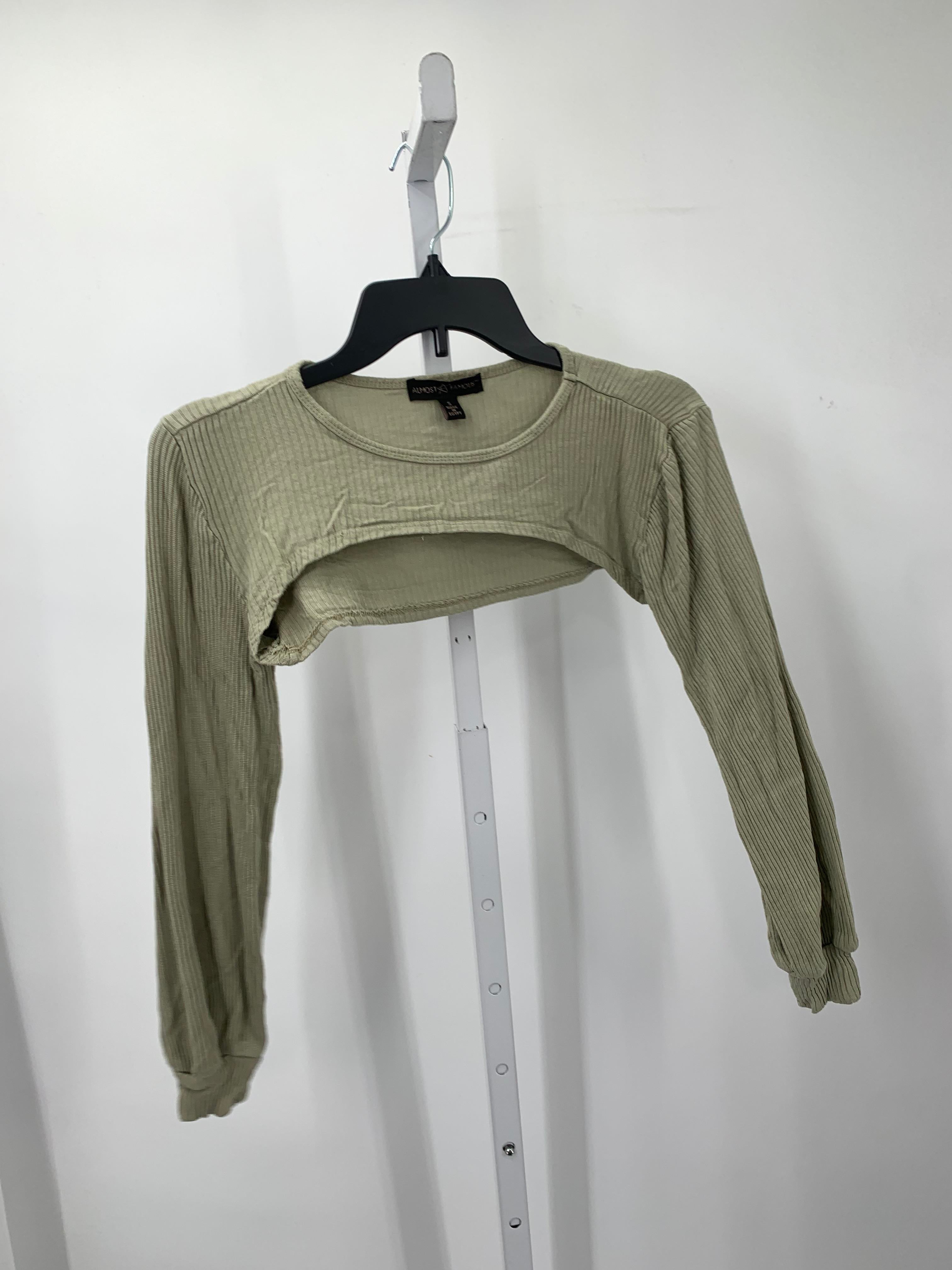 Almost Famous Size Small Juniors Long Sleeve Shirt