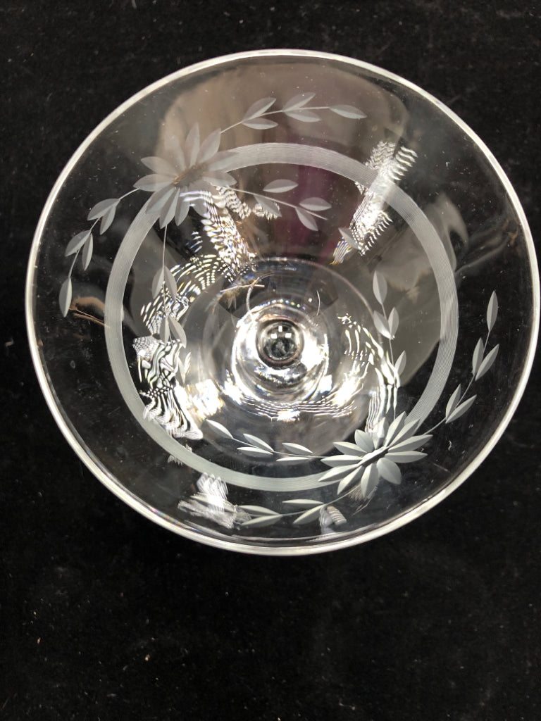 2 FLORAL ETCHED MARTINI GLASSES.